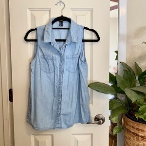 Forever 21 Chambray Sleeveless Button-Down